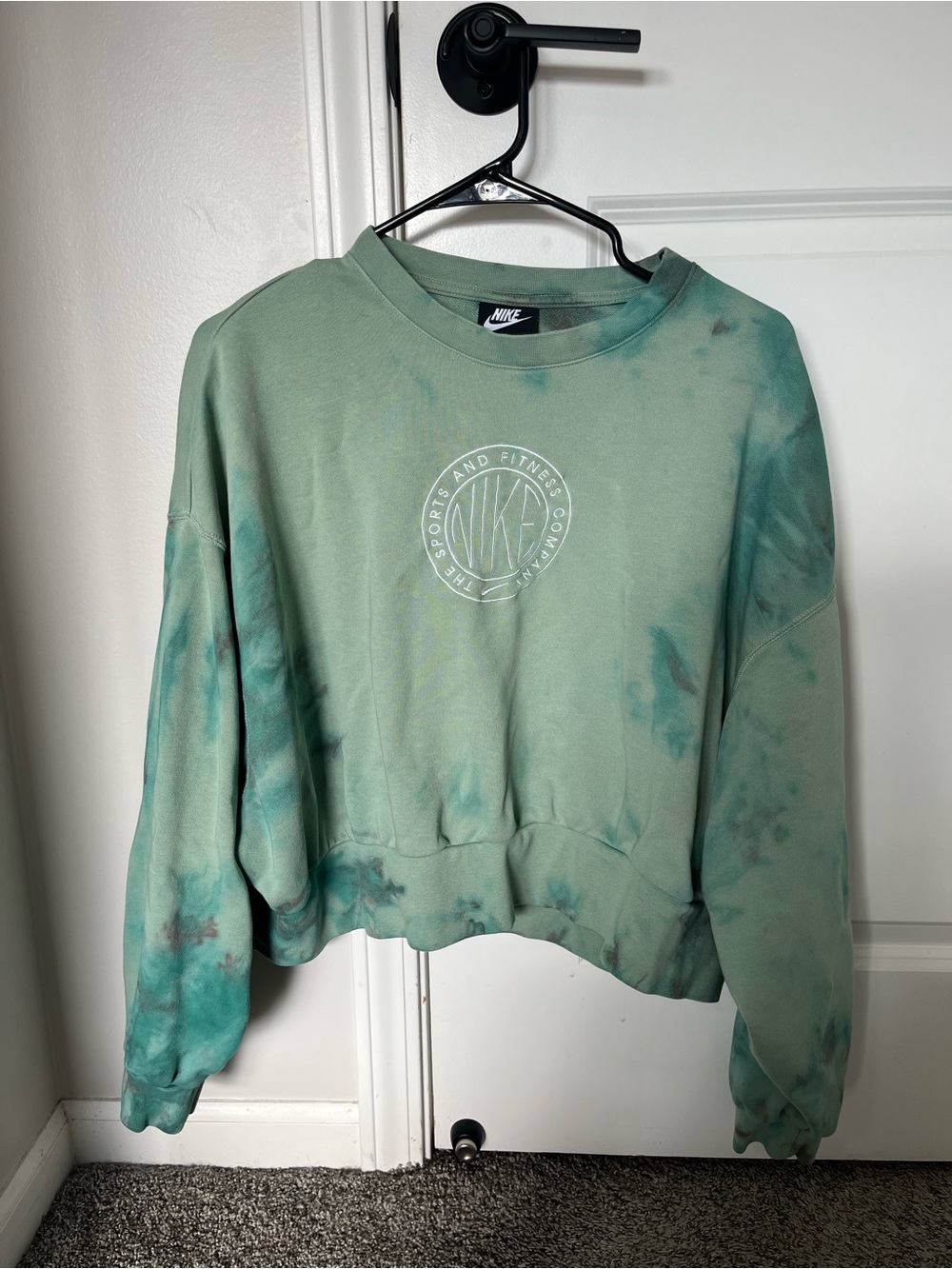 Nike Women's Sage Green Hand-Dyed Cropped Crewneck Sweatshirt